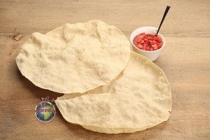 Spiced Onions & 2 Poppadoms